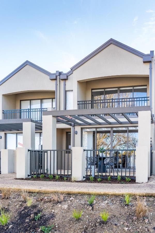 Hidden Valley Resort Wallan ภายนอก รูปภาพ